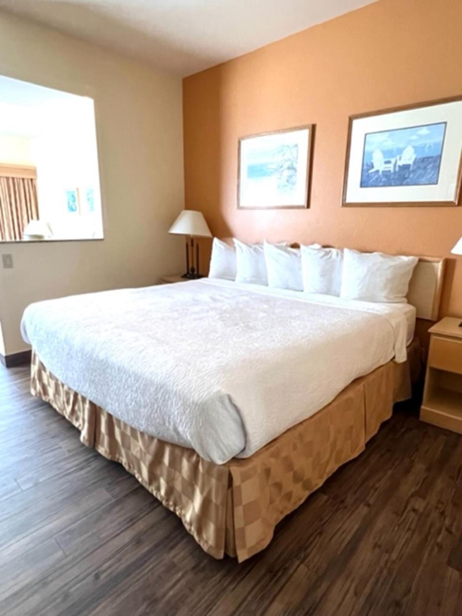 אושן שורס Lighthouse Suites Inn מראה חיצוני תמונה