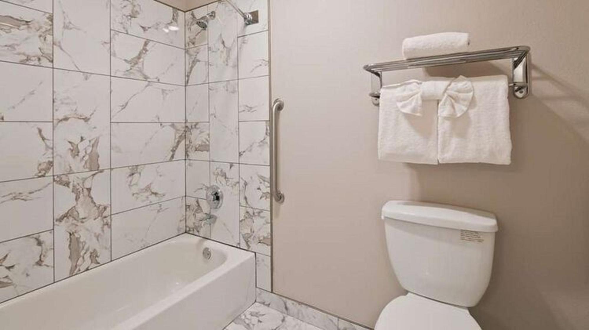 אושן שורס Lighthouse Suites Inn מראה חיצוני תמונה