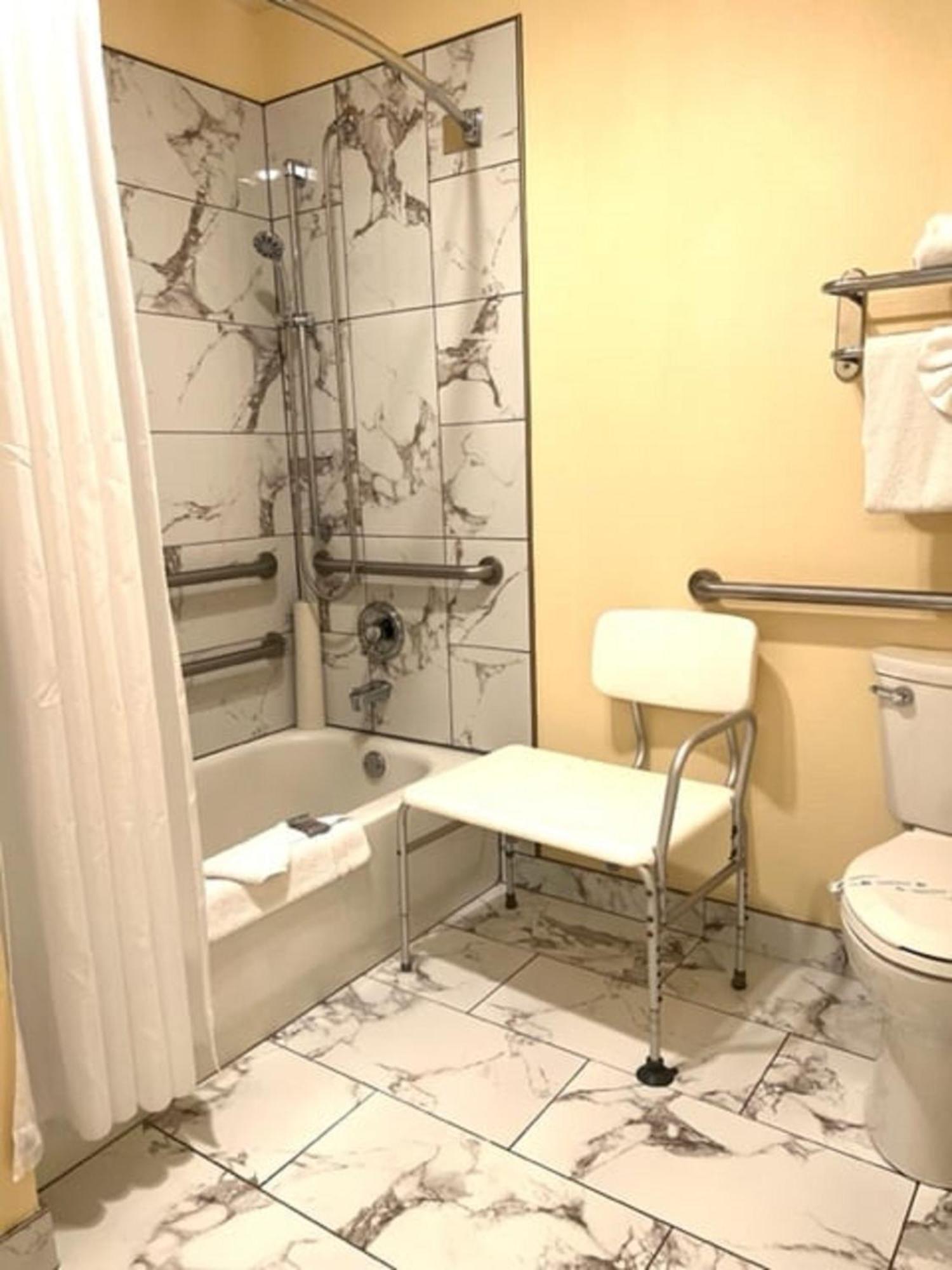 אושן שורס Lighthouse Suites Inn מראה חיצוני תמונה